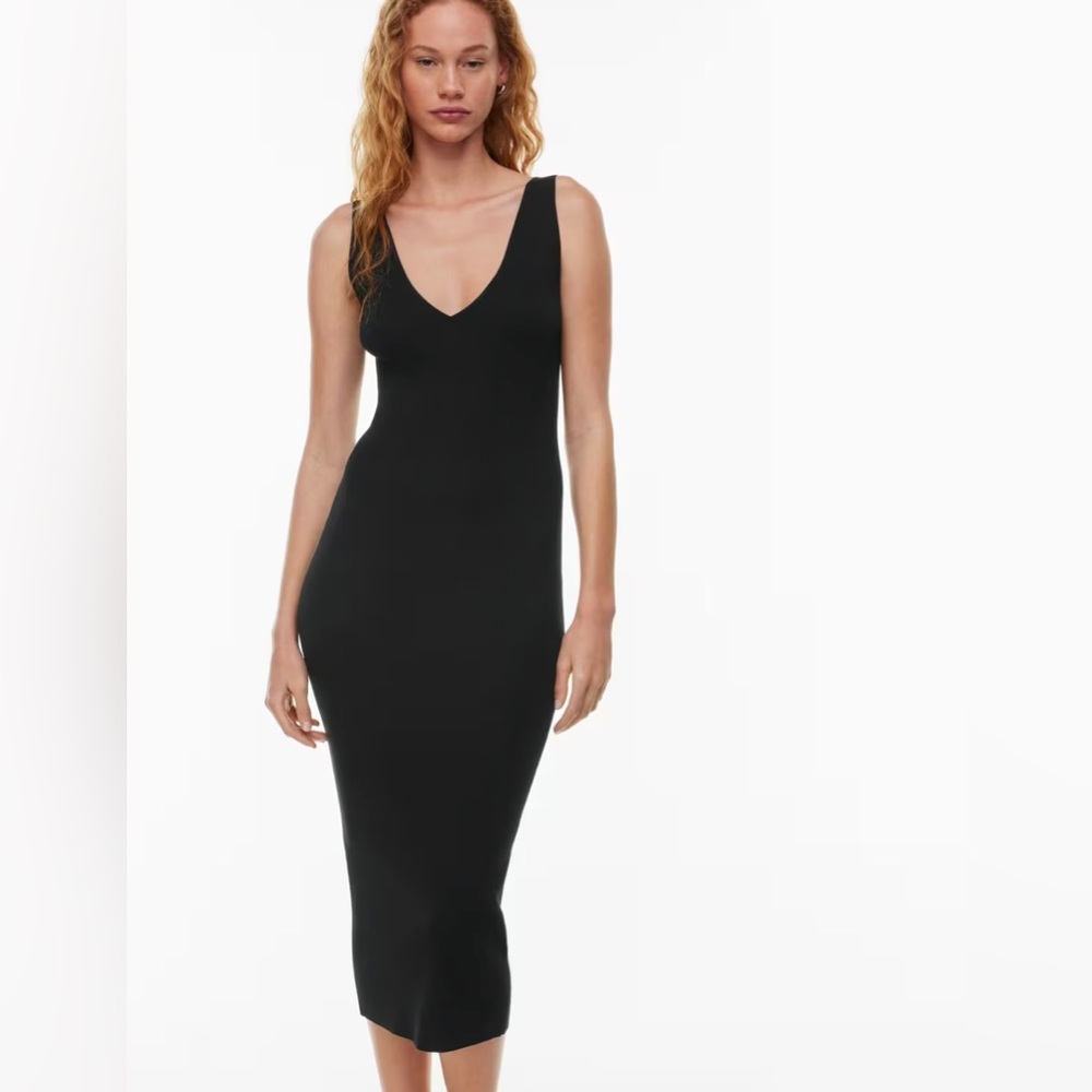 Aritzia - Wilfred Accompany Dress - Rib knit V neck maxi dresss
